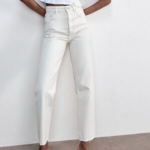 Zara‎ Hi-Rise Ankle Length Straight Jeans